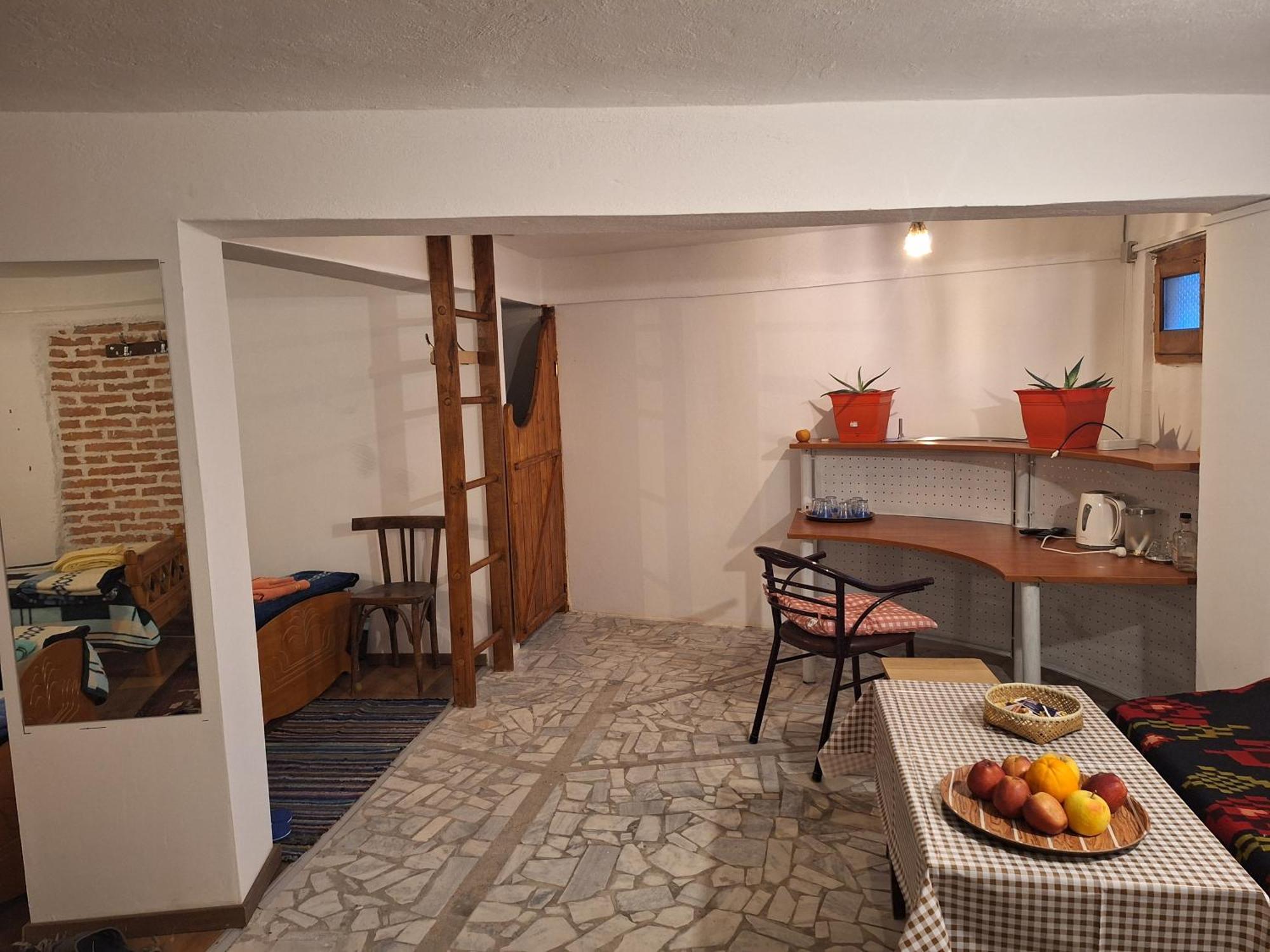 At Pikotiko'S - Korca City Rooms For Rent Ngoại thất bức ảnh