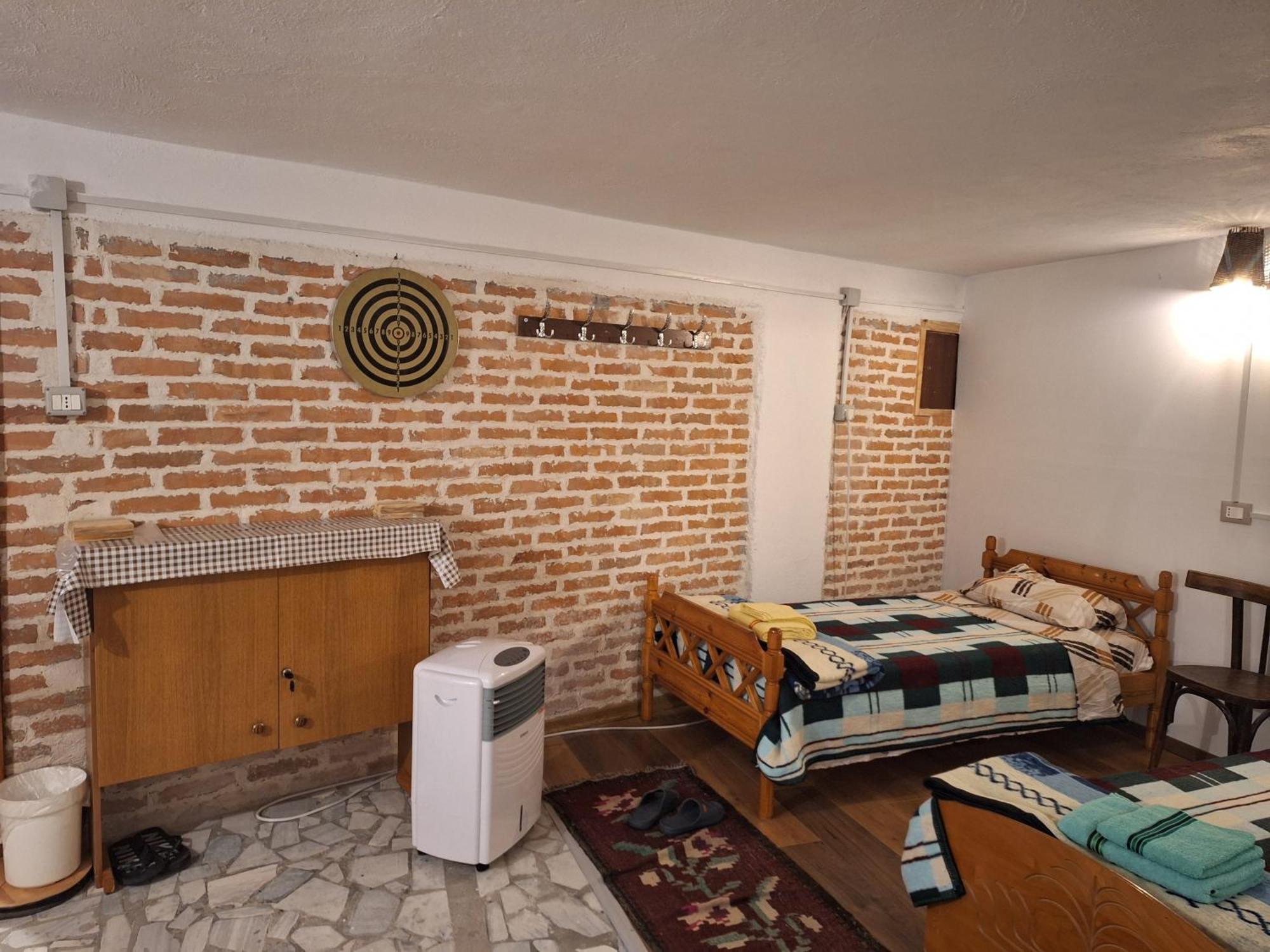 At Pikotiko'S - Korca City Rooms For Rent Ngoại thất bức ảnh
