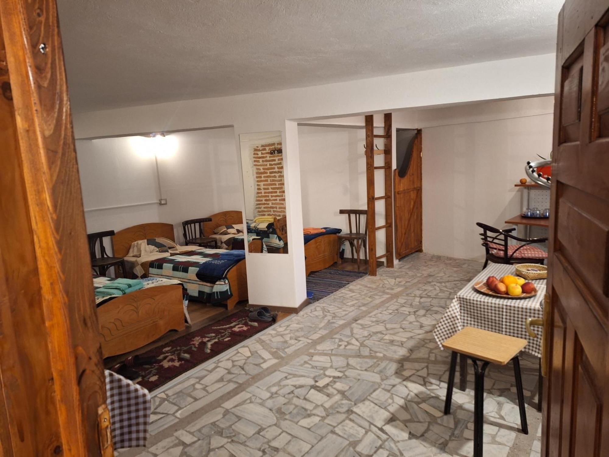At Pikotiko'S - Korca City Rooms For Rent Ngoại thất bức ảnh