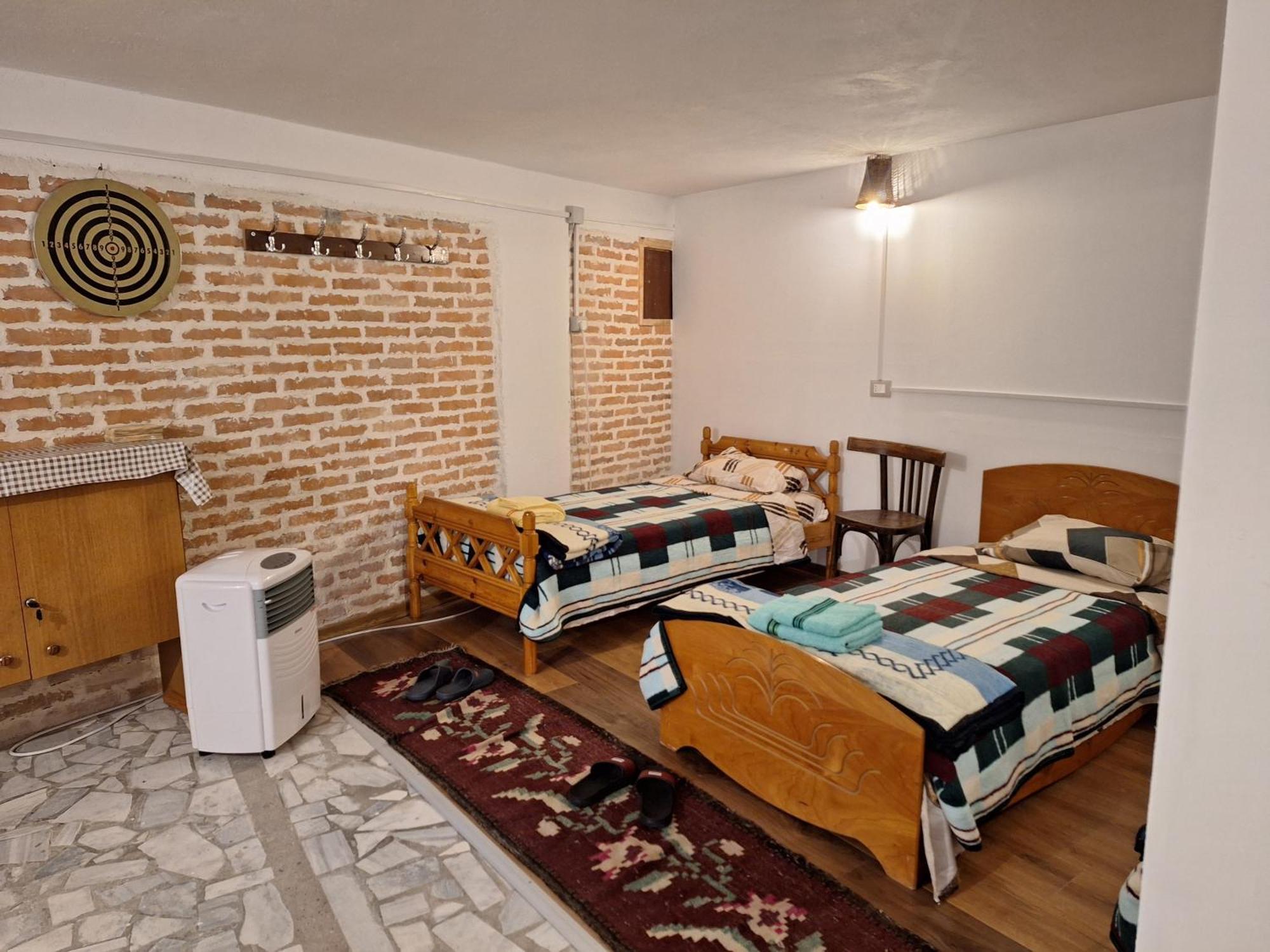 At Pikotiko'S - Korca City Rooms For Rent Ngoại thất bức ảnh